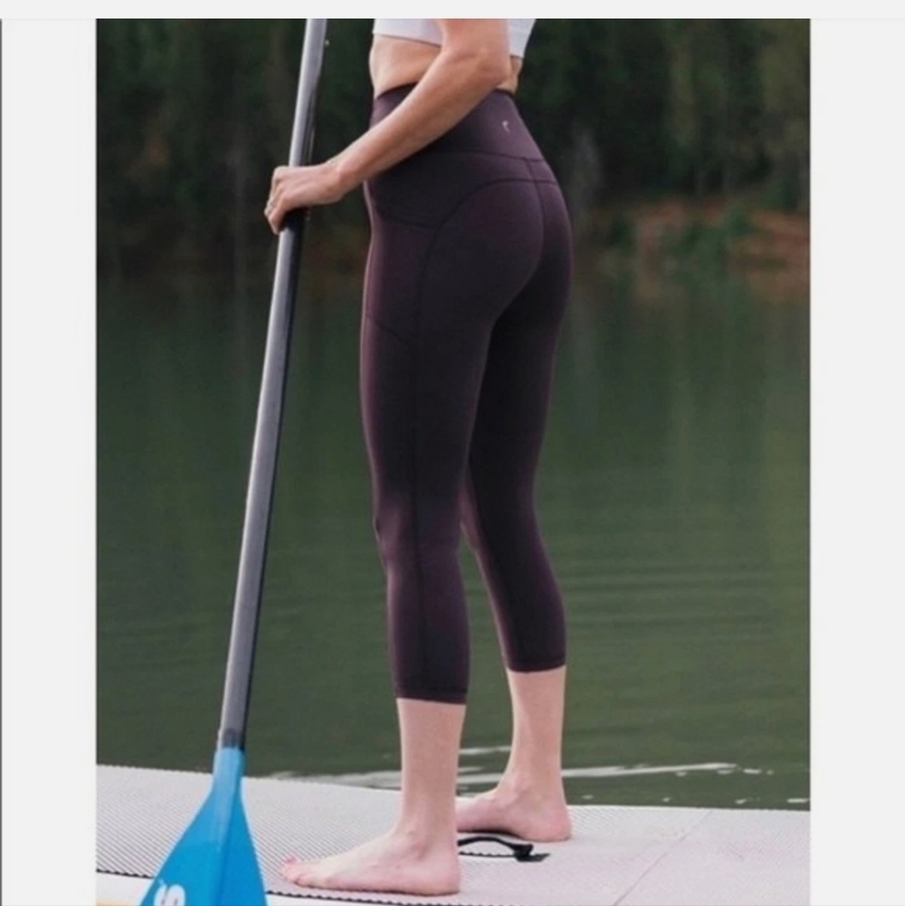 ZYIA Active Pocket Brilliant Crop Leggings 20 Inch Purple Size 16 Size 18 - Picture 2 of 7